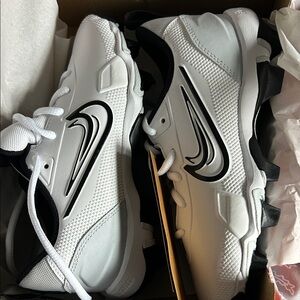 Baseball cleats